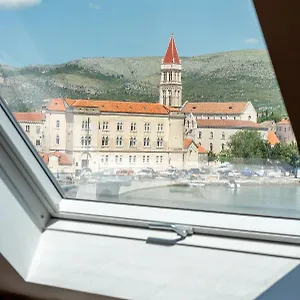 https://residence-by-providenca-palace.hotels-in-trogir.com