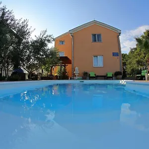 Guest house Julian ***